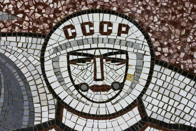 Эти легендарные лозунги в СССР у каждого отскакивали от зубов — а вы вспомните?