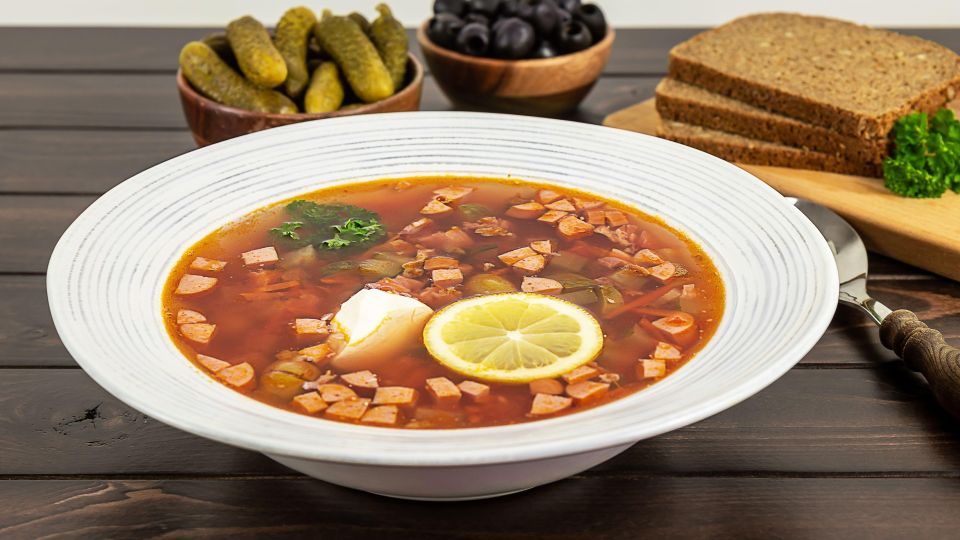 Хватит переводить деликатесы: назван рецепт идеальной бюджетной солянки