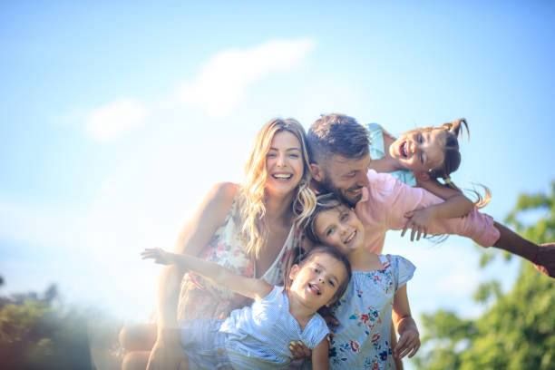 Как многодетным семьям получить поддержку от государства: пошаговая инструкция