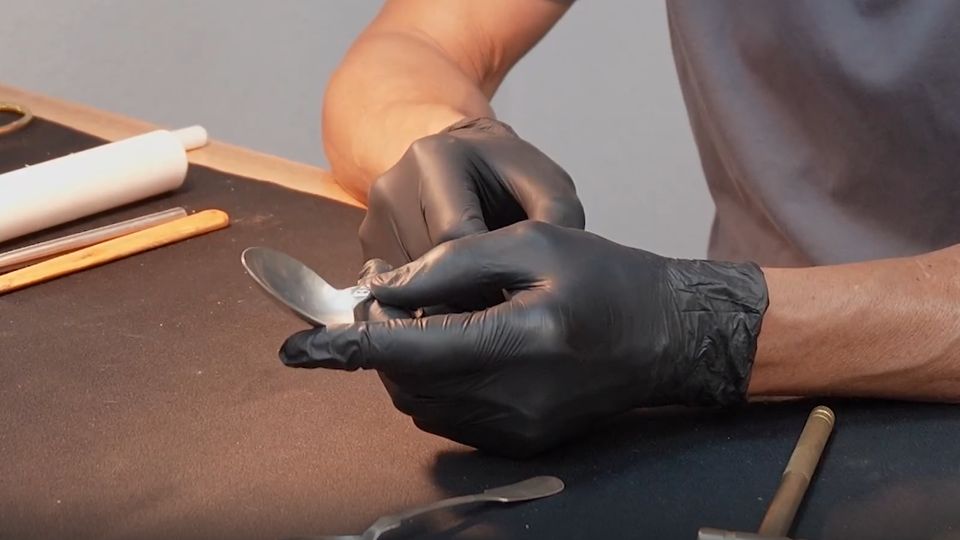 Как вернуть блеск столовым приборам и приумножить свой капитал