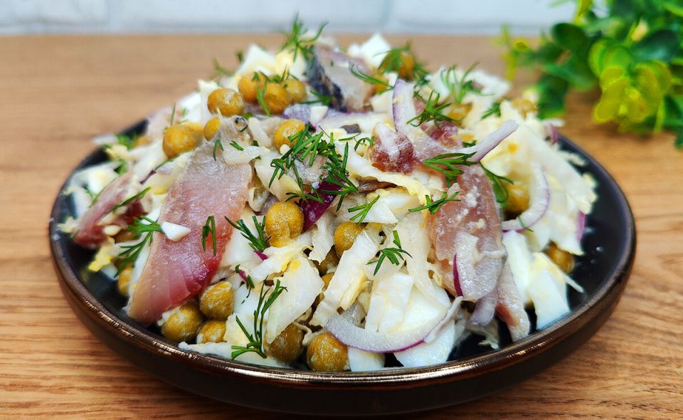 Салат Монпасье с сельдью: простой и вкусный рецепт для любого праздника