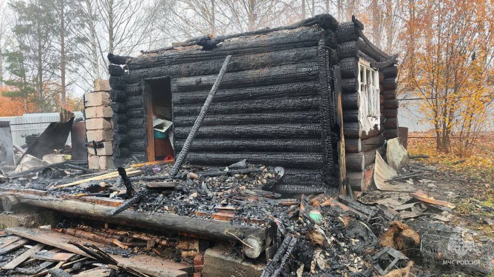 Залог сильного пожара: забытое на плите варенье, не вызвали пожарных, не увидели дым в тумане