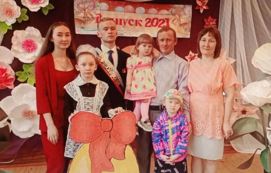 Знакомьтесь — Николай Богатырёв, председатель УИК 12/29 Вавожского района, многодетный отец