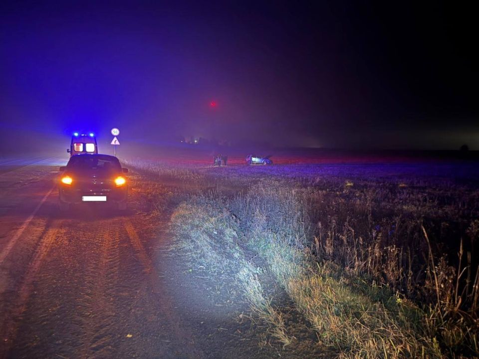 20 октября 2025 года, около 23 часов 15 минут, на 4 - м километре автодороги «Можга-Вавож» Можгинского района Удмуртии, 36 – летний водитель легкового автомобиля «Инфинити» не справился с управлением и совершил съезд с...