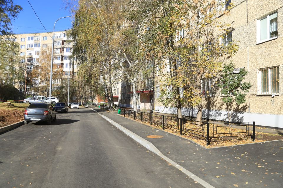 Благоустраивать дворы помогает программа «Ижевский дворик»