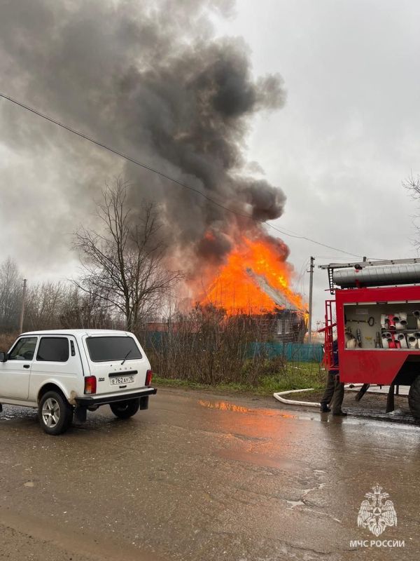 В Удмуртии из за короткого замыкания в холодильнике сгорел дом