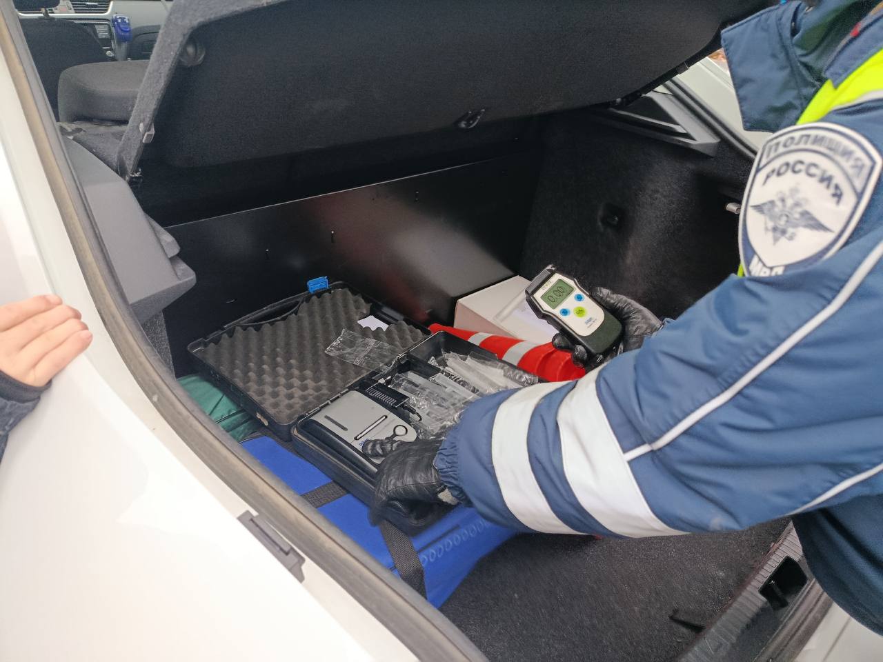 Сотрудники Госавтоинспекции Удмуртии провели познавательную встречу с юными инспекторами движения г. Сарапула в рамках профильной смены: «ЮИД вокруг света от знака к знаку» в детском лагере «Оранжевое Настроение» Сотрудники Госавтоинспекции Удмуртии провели познавательную встречу с юными инспекторами движения г. Сарапула в рамках профильной смены: «ЮИД вокруг света от знака к знаку» в детском лагере «Оранжевое Настроение»