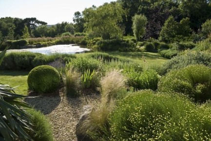 Как создать гармоничный сад в природном стиле: основные секреты