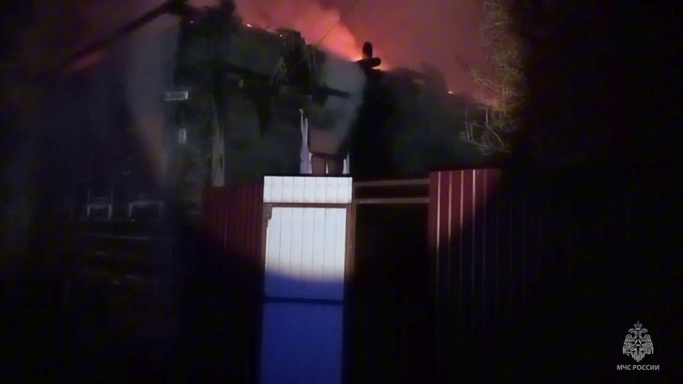 Кизнер нас не читает.... Передайте жителям, что они в опасности. Потому что за последние 2 недели в Кизнерском районе произошло уже 3 пожара (!) по причине неосторожности при курении, один человек погиб