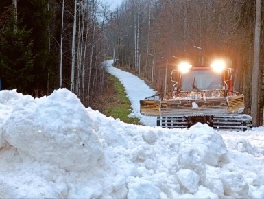 На лыжном комплексе имени Галины Кулаковой в Удмуртии открыли 2 километра снежной трассы