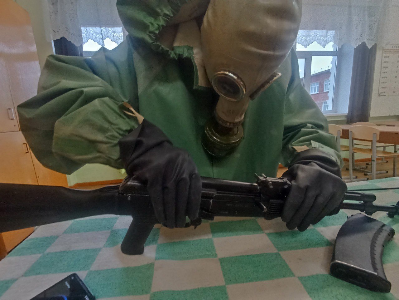 Ветеран следственных органов принял участие в многоборье «Огневой рубеж» Ветеран следственных органов принял участие в многоборье «Огневой рубеж»