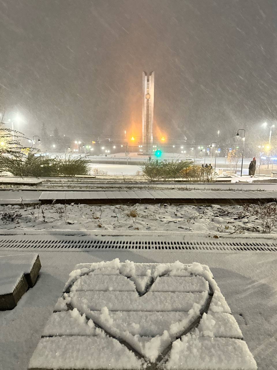 Ночной ноябрьский снег в объективе Даниила Моисеева