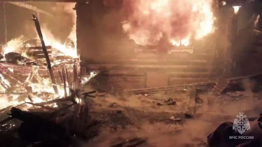 Два человека погибли на пожаре в Удмуртии