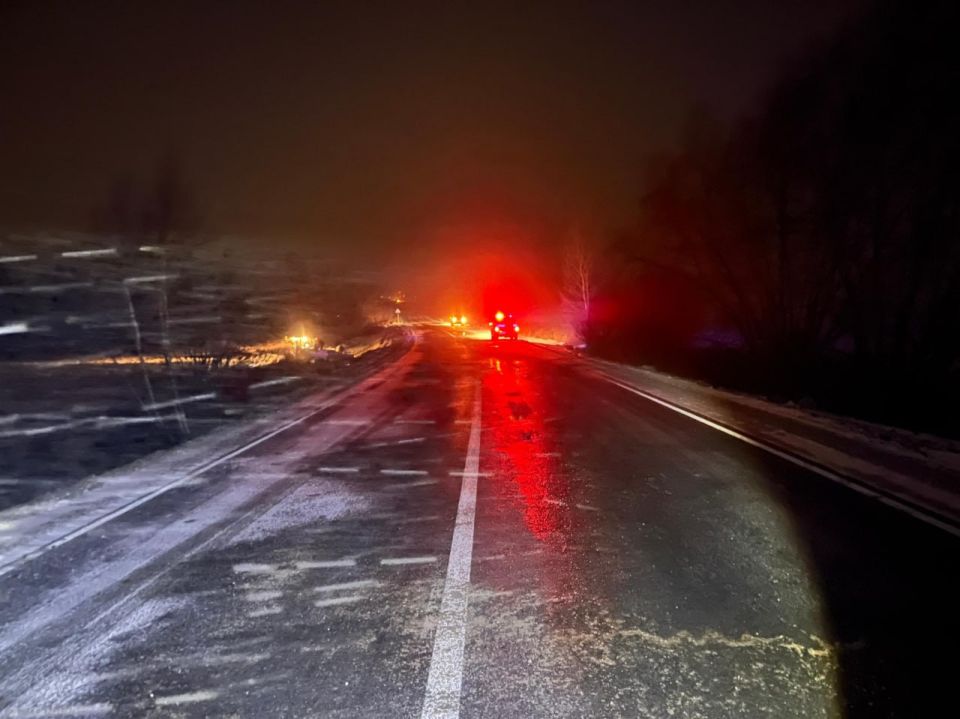 Вчера на территории региона наблюдались неблагоприятные погодные условия: выпадение осадков в виде снега, порывистый ветер, видимость была крайне ограничена Вчера на территории региона наблюдались неблагоприятные погодные условия: выпадение осадков в виде снега, порывистый ветер, видимость была крайне ограничена