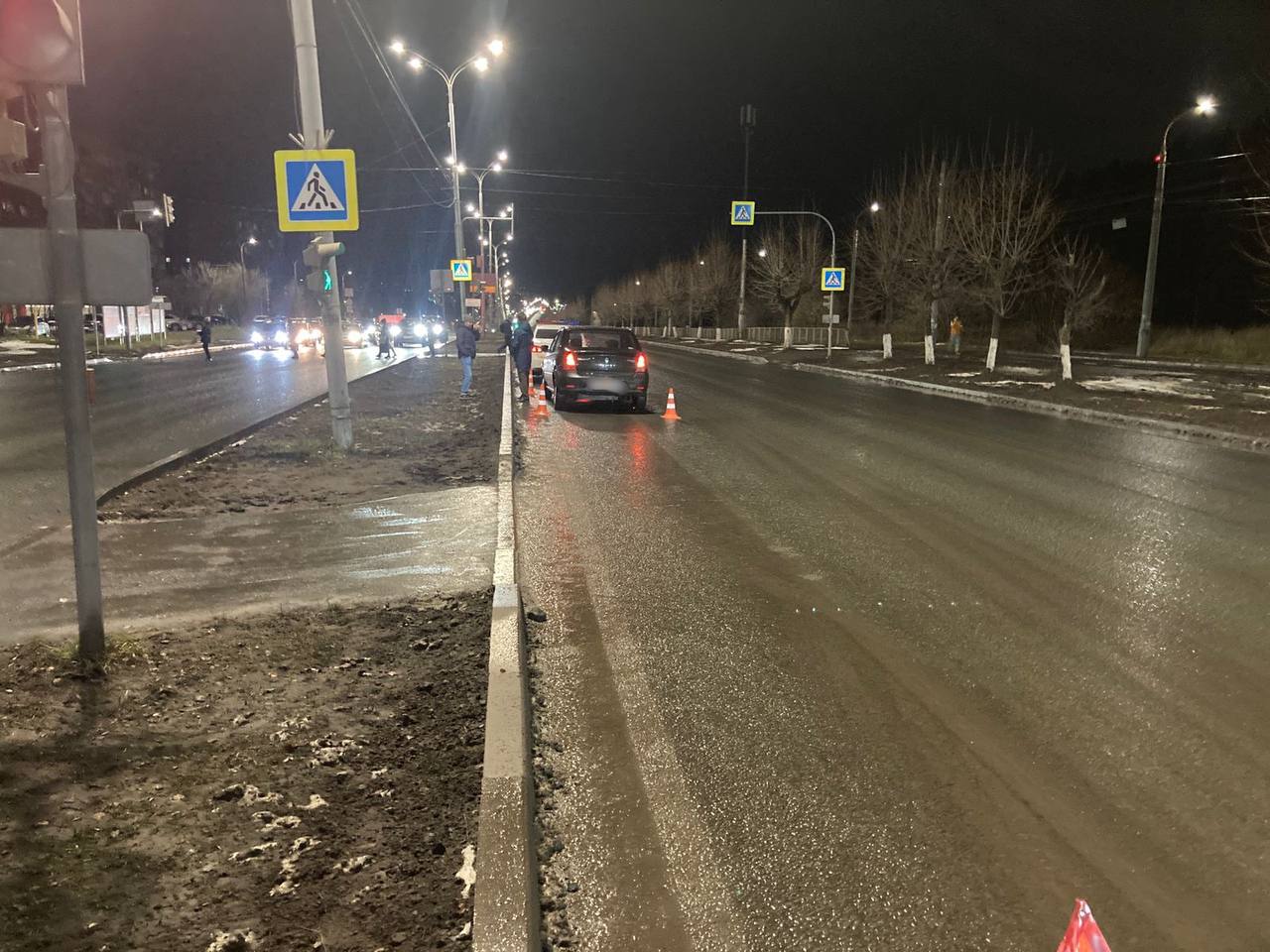 В Ижевске в результате наезда пострадала девушка - пешеход В Ижевске в результате наезда пострадала девушка - пешеход