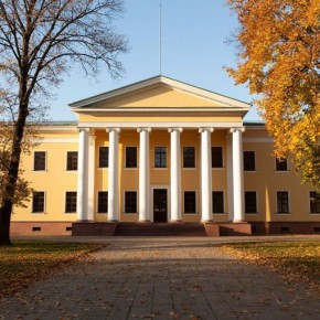 Благодаря вмешательству прокуратуры Удмуртии обеспечено бесплатное посещение музеев, парков культуры и отдыха, выставок всеми членами многодетной семьи