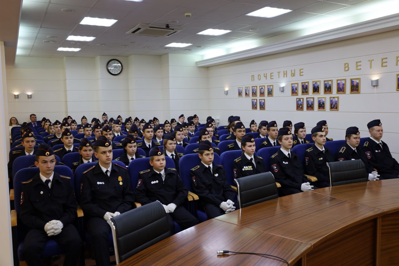 Сотрудники регионального ведомства провели Урок мужества в рамках Всероссийской акции #БудьВФорме Сотрудники регионального ведомства провели Урок мужества в рамках Всероссийской акции #БудьВФорме