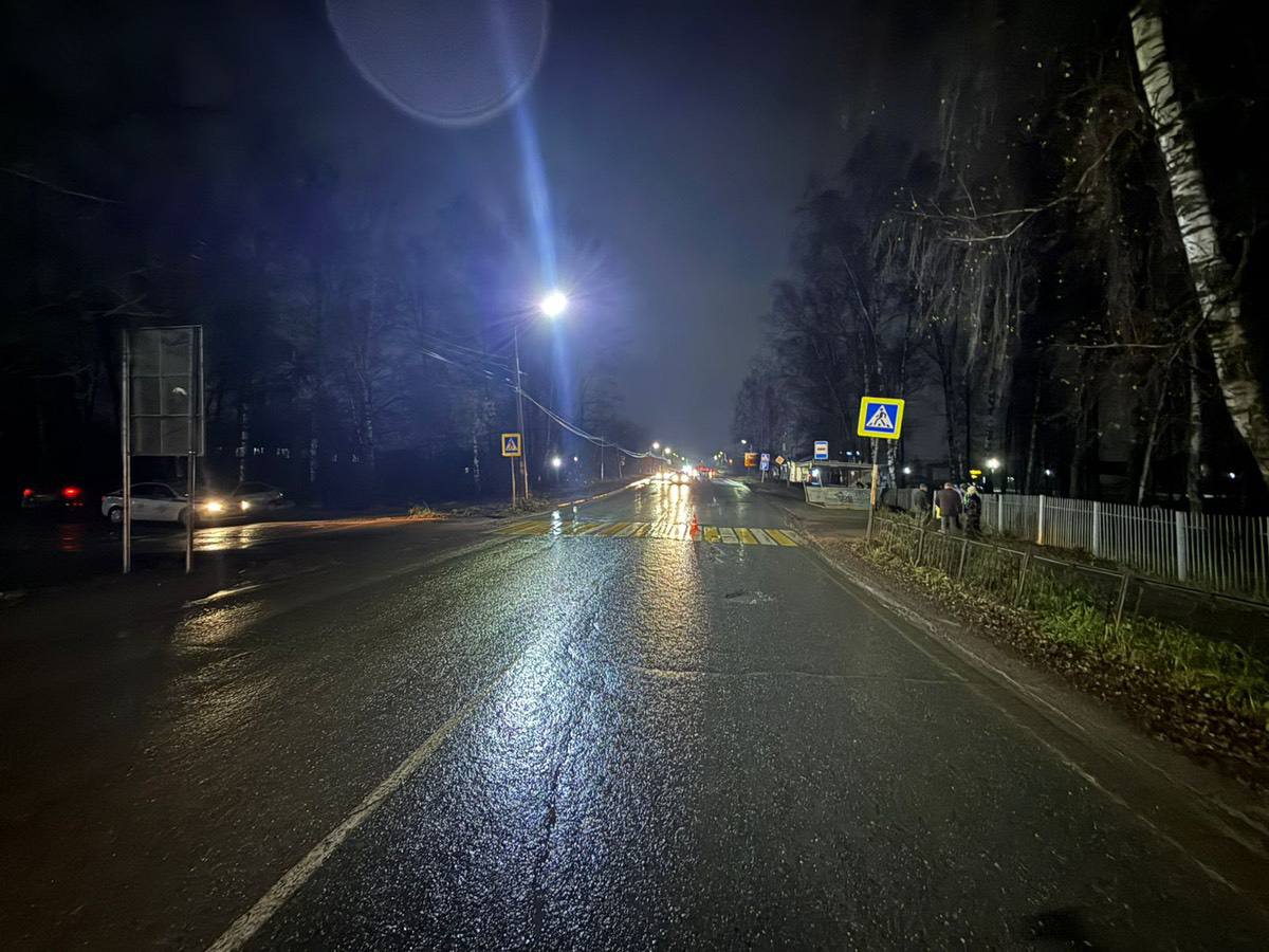 6 ноября 2025 года в городе Можге произошли два дорожнотранспортных происшествия с участием несовершеннолетних пешеходов, переходивших дорогу по нерегулируемым пешеходным переходам 6 ноября 2025 года в городе Можге произошли два дорожнотранспортных происшествия с участием несовершеннолетних пешеходов, переходивших дорогу по нерегулируемым пешеходным переходам