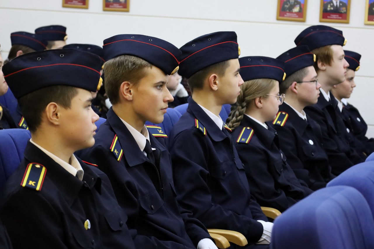 Сотрудники регионального ведомства провели Урок мужества в рамках Всероссийской акции #БудьВФорме Сотрудники регионального ведомства провели Урок мужества в рамках Всероссийской акции #БудьВФорме