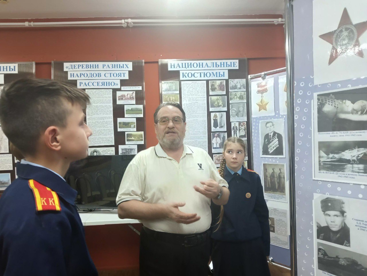 Кадеты Следственного комитета России посетили выставку «Золотой сокол маршала Голованова» Кадеты Следственного комитета России посетили выставку «Золотой сокол маршала Голованова»