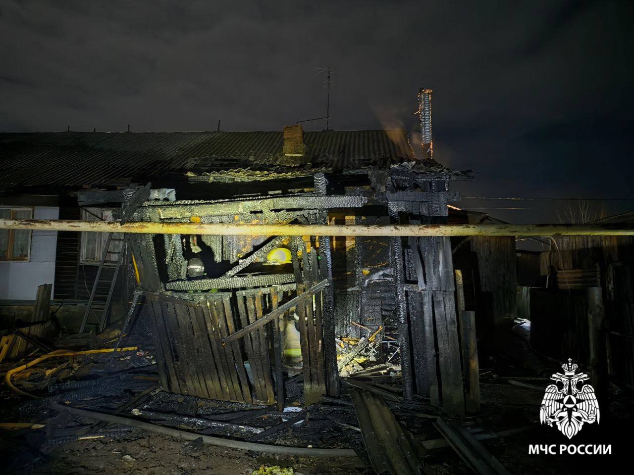 Бдительный сосед предотвратил крупный пожар в Удмуртии Бдительный сосед предотвратил крупный пожар в Удмуртии