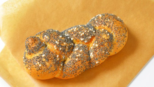 Пальчики оближешь: воздушные маковые булочки по рецепту от кондитера