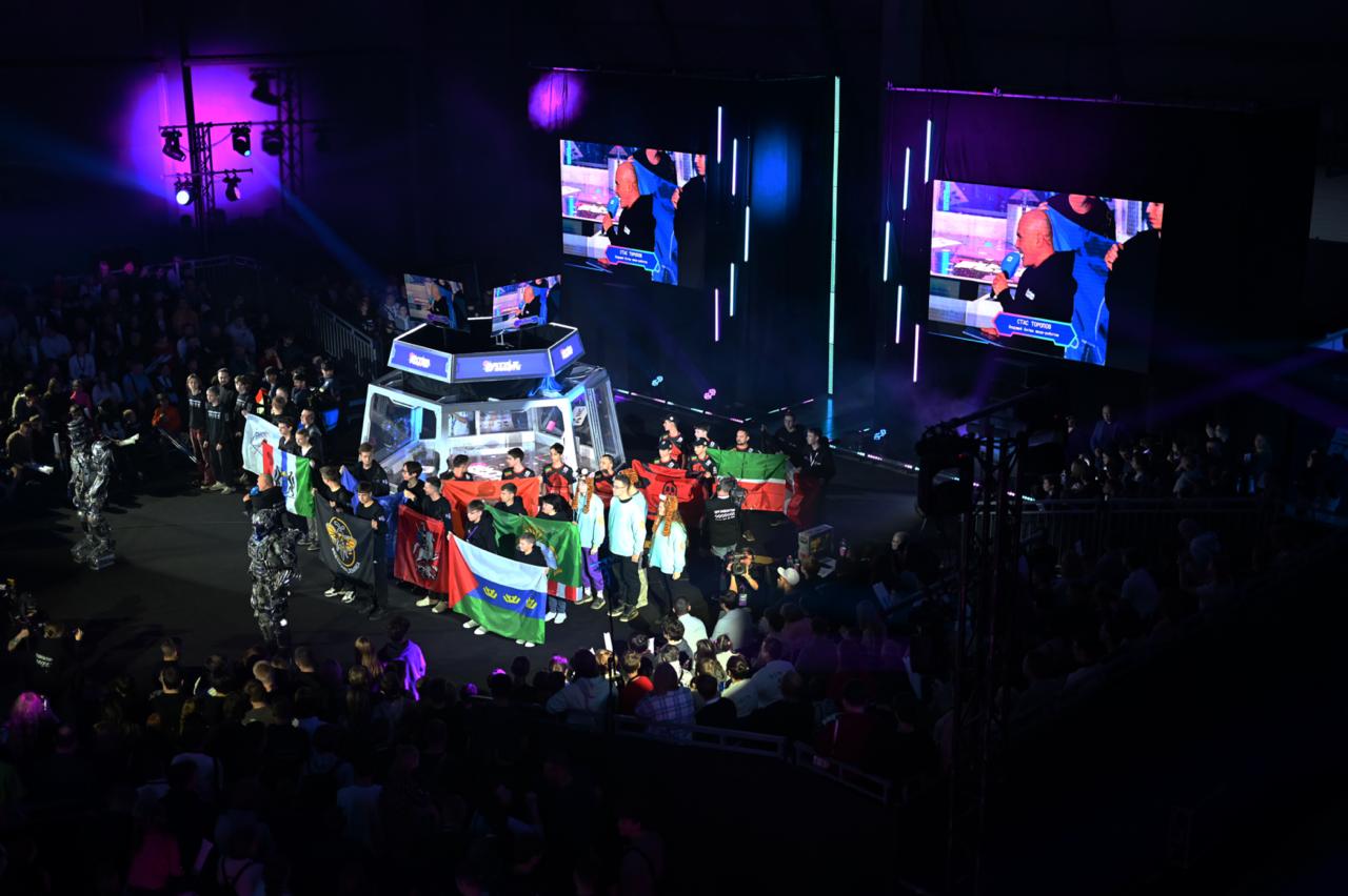 1 ноября в Екатеринбурге состоялся 4-й отборочный этап «Битвы роботов» 1 ноября в Екатеринбурге состоялся 4-й отборочный этап «Битвы роботов»