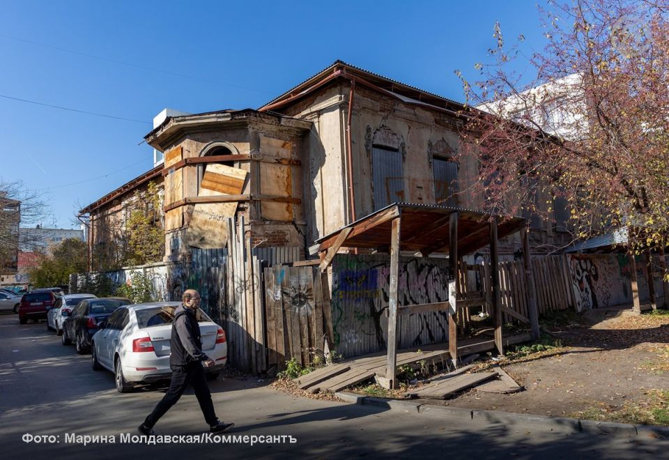      ..      .      180,3  