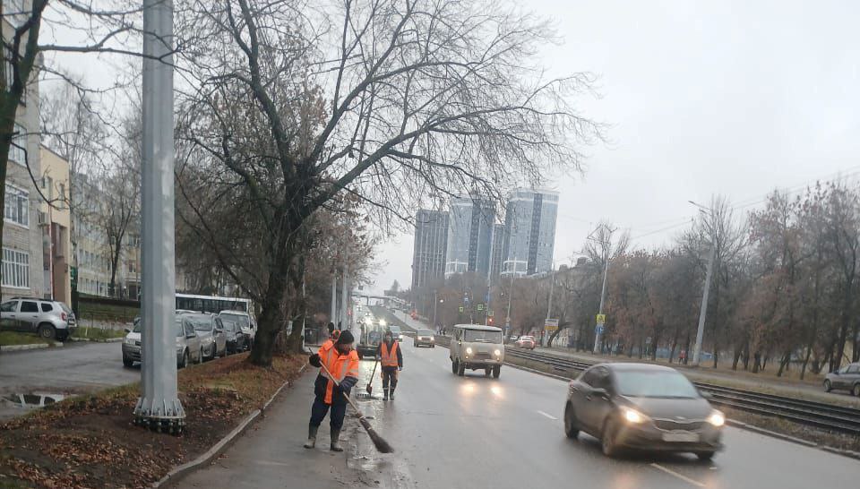 После сильных осадков в Ижевске дорожные предприятия контролируют ситуацию После сильных осадков в Ижевске дорожные предприятия контролируют ситуацию