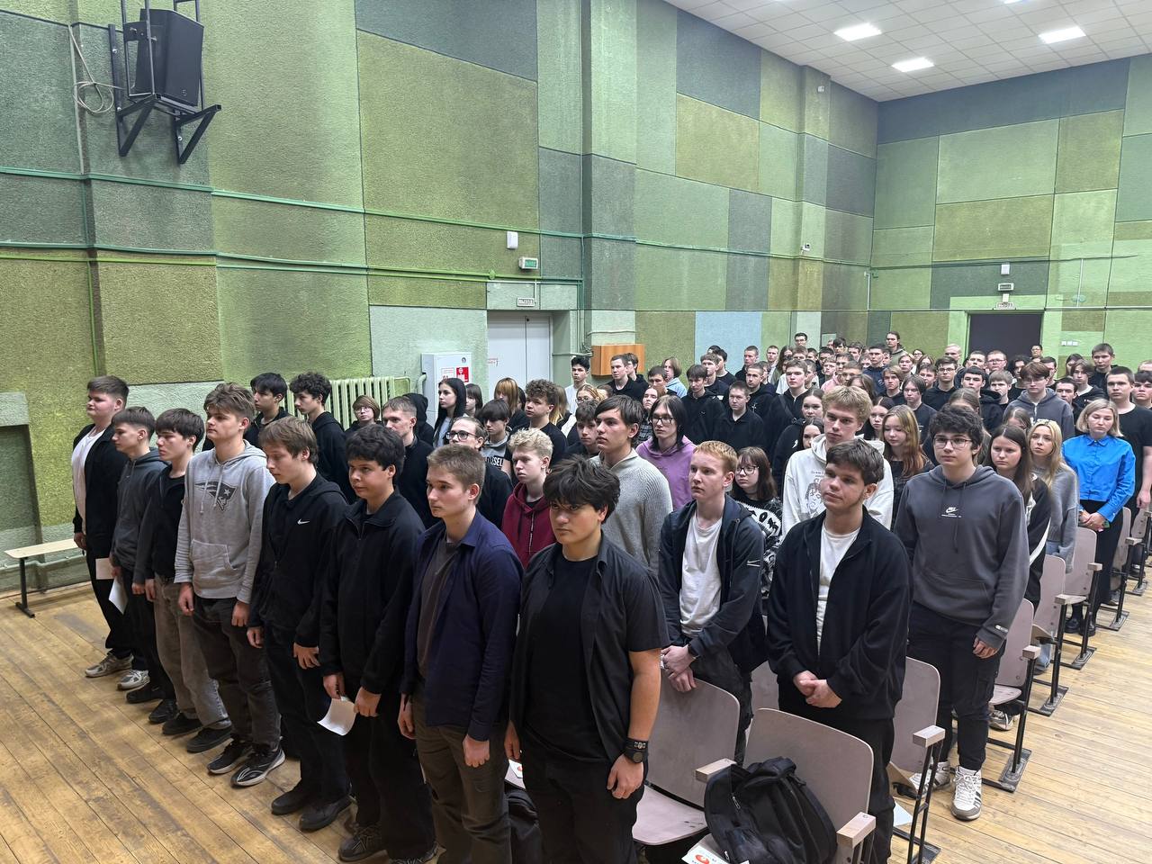 Профилактическую акцию необычного формата в преддверии «Дня памяти жертв ДТП» провели сотрудники Госавтоинспекции по г. Ижевску со студентами ижевского индустриального техникума им. Драгунова, на который были приглашены... Профилактическую акцию необычного формата в преддверии «Дня памяти жертв ДТП» провели сотрудники Госавтоинспекции по г. Ижевску со студентами ижевского индустриального техникума им. Драгунова, на который были приглашены...