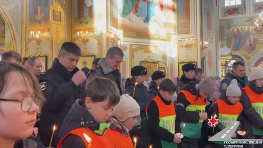 Память и единство: в МихаилоАрхангельском соборе почтили память жертв ДТП