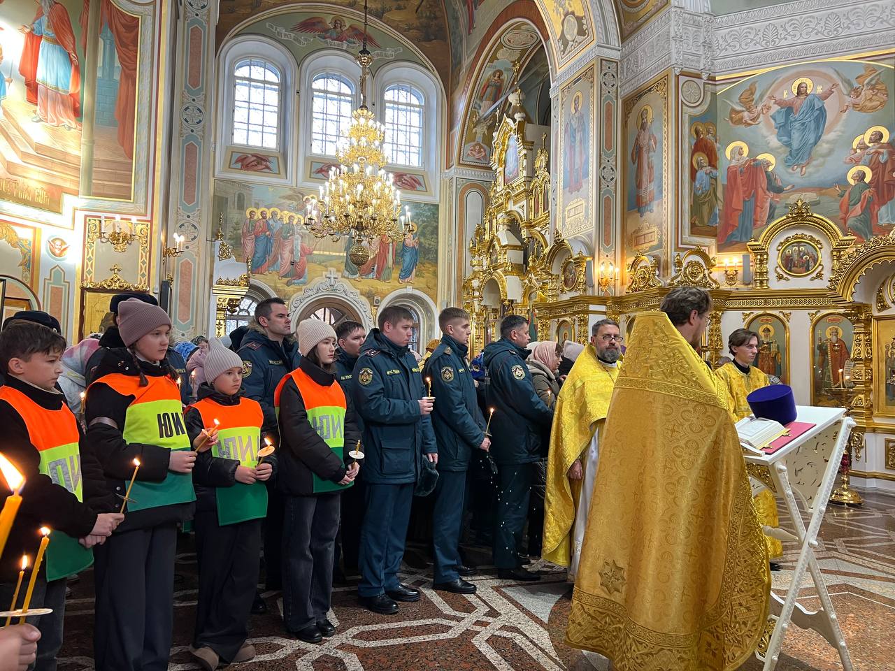 Память и единство: в МихаилоАрхангельском соборе почтили память жертв ДТП Память и единство: в МихаилоАрхангельском соборе почтили память жертв ДТП