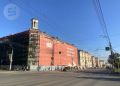 Одно из позитивных достижений в жизни Ижевска уходящего года — капитальная и масштабная реставрация фасадов домов-«сталинок» на улице Пушкинской