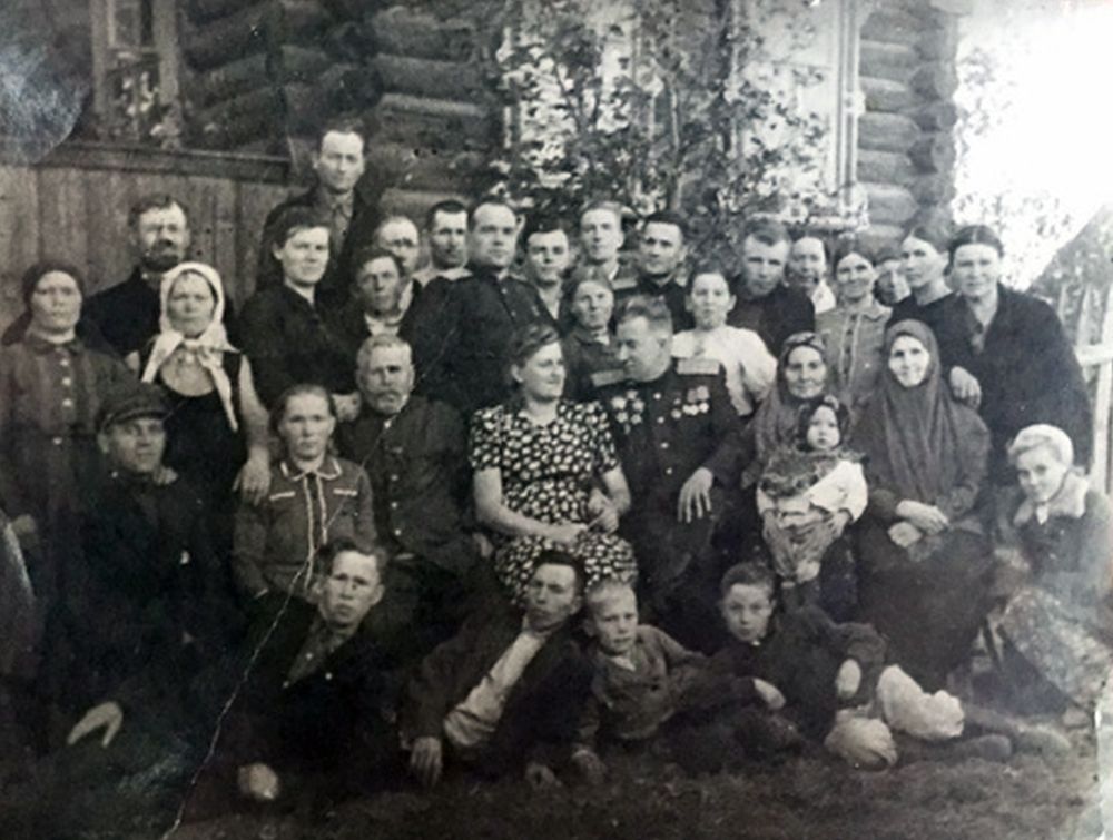 Рядом с ГКБ-1 в Ижевске на ул. Парковой присоседился небольшой домик Рядом с ГКБ-1 в Ижевске на ул. Парковой присоседился небольшой домик