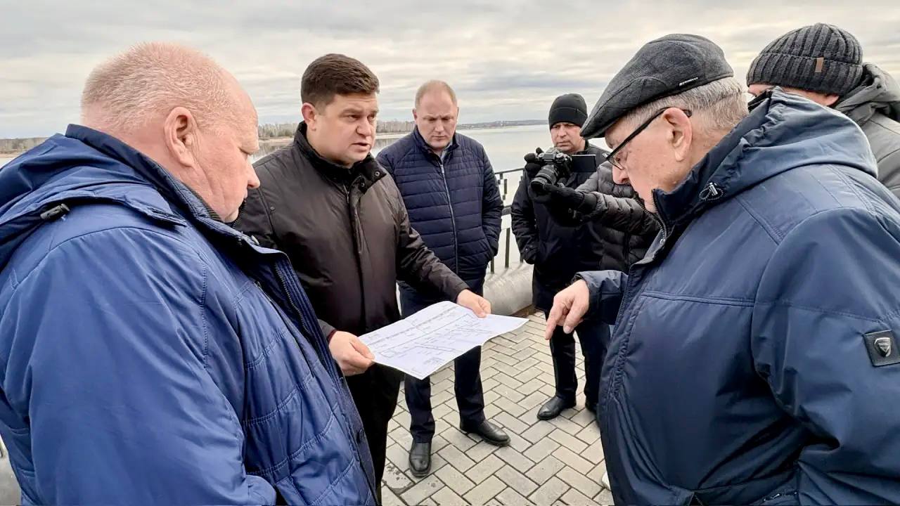 В Сарапул приехали специалисты с Пермской судоверфи В Сарапул приехали специалисты с Пермской судоверфи