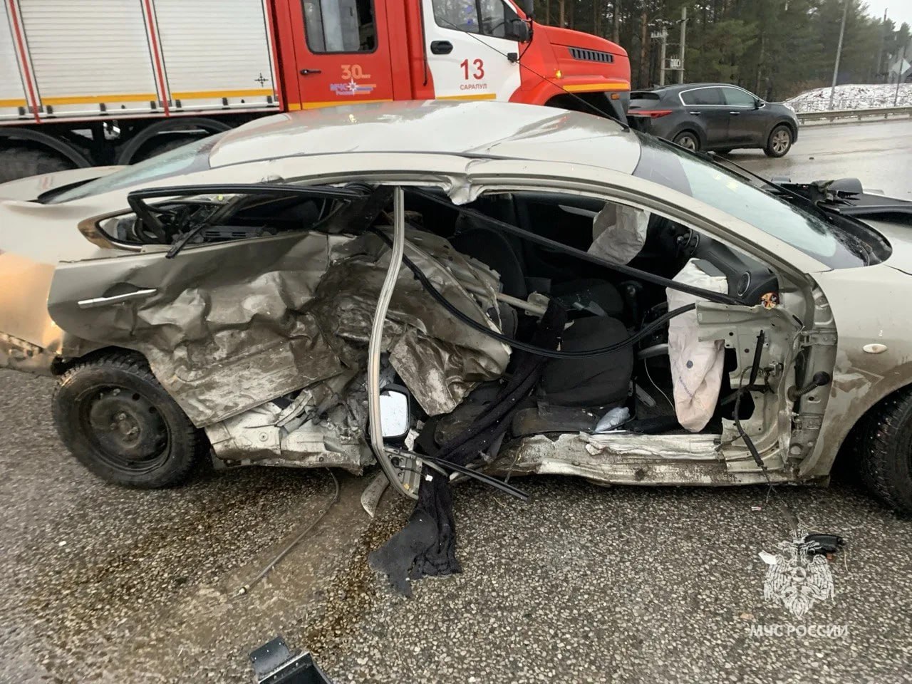 В Сарапуле столкнулись три легковых автомобиля В Сарапуле столкнулись три легковых автомобиля