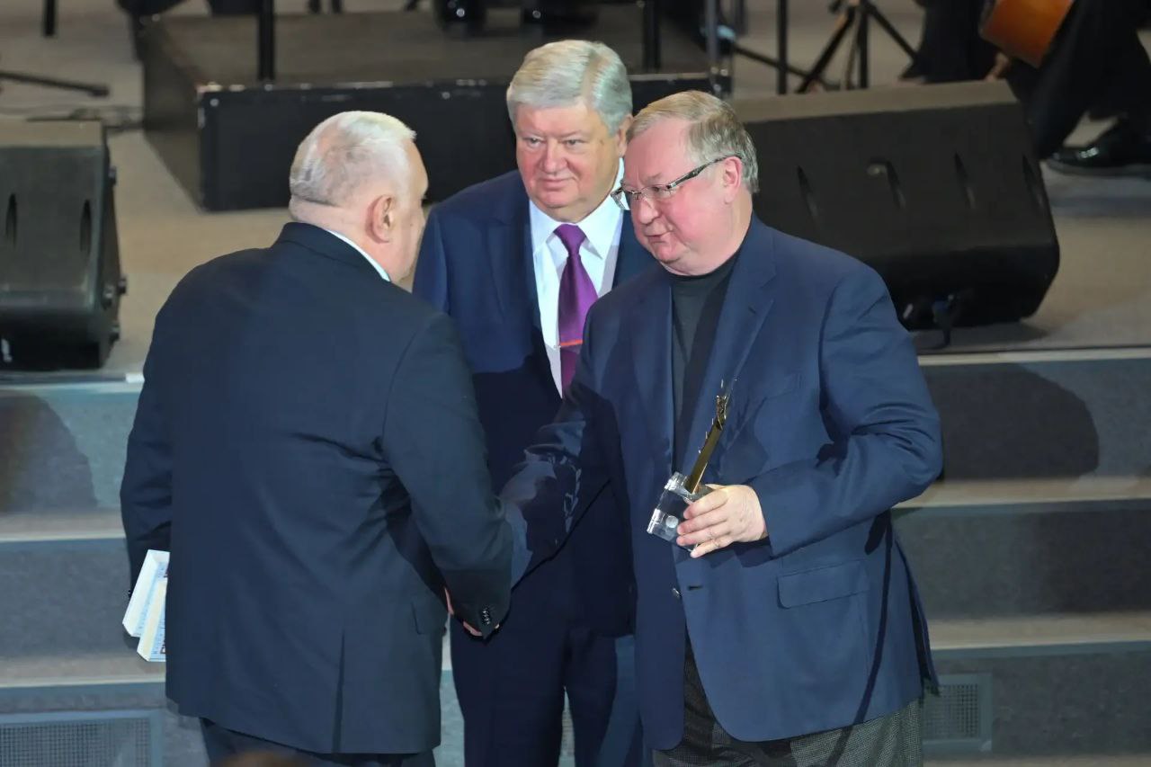 МВД России: Фоторепортаж с торжественной церемония награждения лауреатов премии МВД России и победителей творческих конкурсов МВД России: Фоторепортаж с торжественной церемония награждения лауреатов премии МВД России и победителей творческих конкурсов