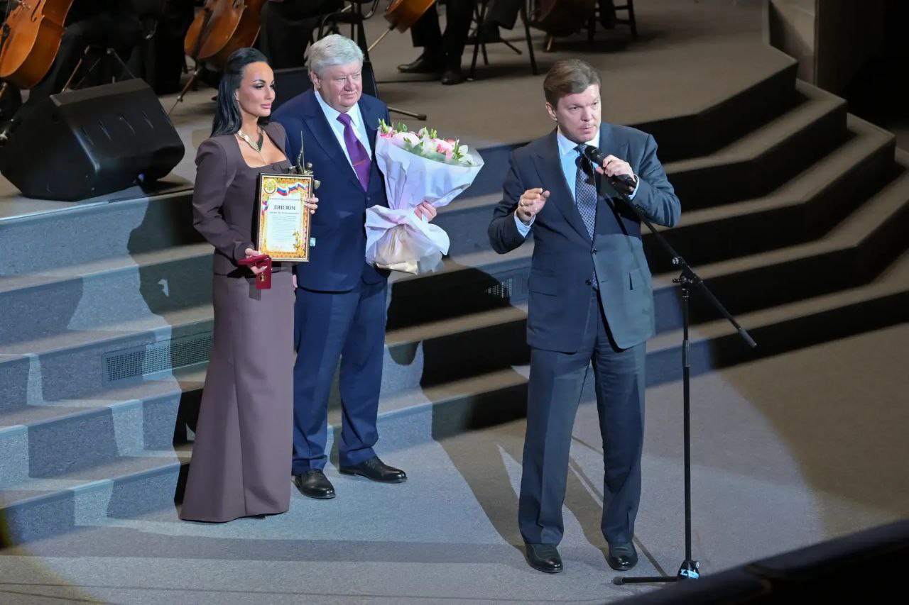 МВД России: Фоторепортаж с торжественной церемония награждения лауреатов премии МВД России и победителей творческих конкурсов МВД России: Фоторепортаж с торжественной церемония награждения лауреатов премии МВД России и победителей творческих конкурсов