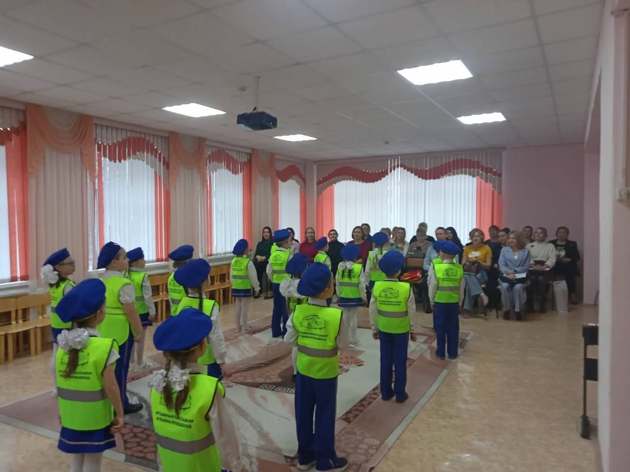 В преддверии «Дня матери» отряд ЮПИД детского сада 50 г. Ижевска, подарили мамам трогательное тематическое выступление, отражающее любовь и признательность к самым близким людям