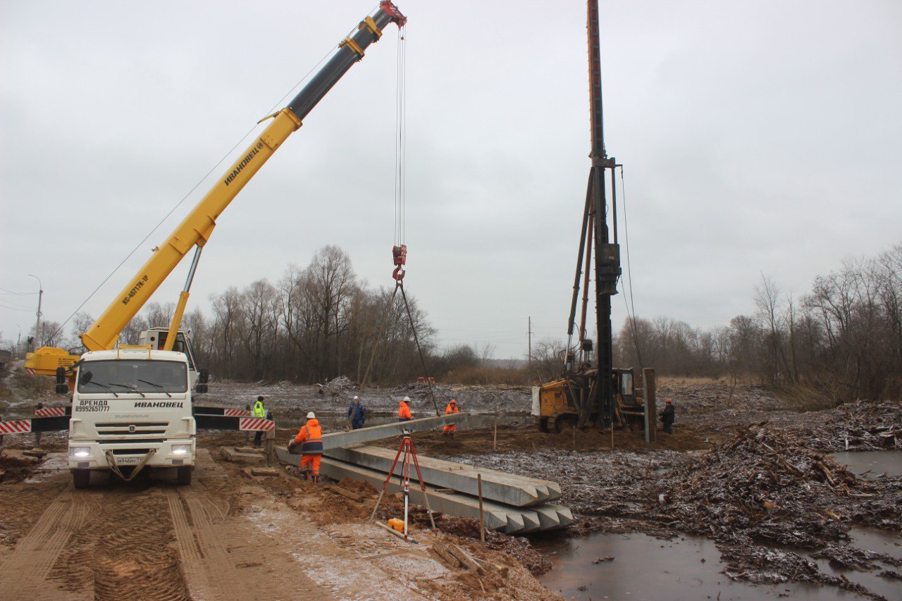 Первые сваи забили в основание моста через реку Позимь на дороге Ижевск — Аэропорт