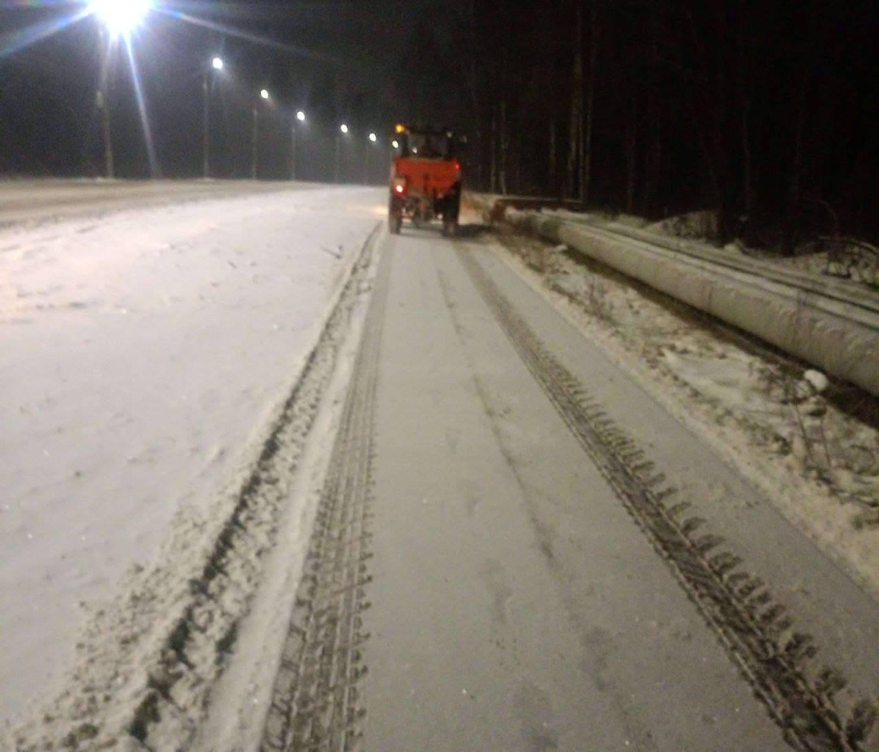 Дорожные службы Удмуртии из-за снегопадов работают в усиленном режиме Дорожные службы Удмуртии из-за снегопадов работают в усиленном режиме