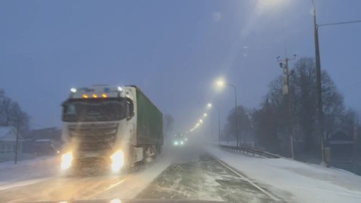 На трассах в Удмуртии — метель