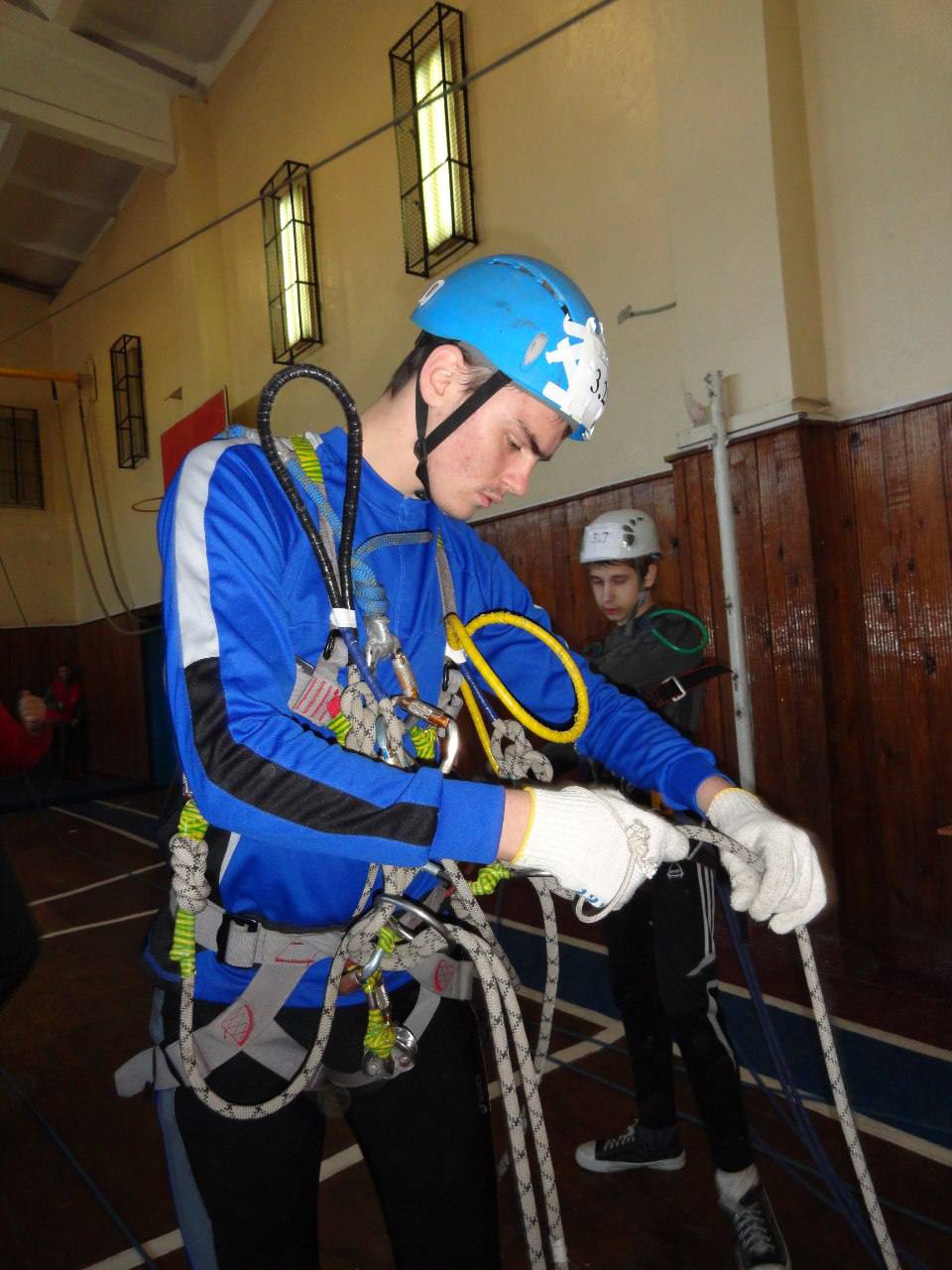 #ЗаПределамиСлужбы: СПОРТИВНЫЙ АЗИМУТ СТАРШЕГО СЕРЖАНТА ПОЛИЦИИ ТИМОШИНА На киевском направлении московского железнодорожного узла, среди бесконечного потока пассажиров, многочисленных голосов и грохота поездов, несут свою... #ЗаПределамиСлужбы: СПОРТИВНЫЙ АЗИМУТ СТАРШЕГО СЕРЖАНТА ПОЛИЦИИ ТИМОШИНА На киевском направлении московского железнодорожного узла, среди бесконечного потока пассажиров, многочисленных голосов и грохота поездов, несут свою...