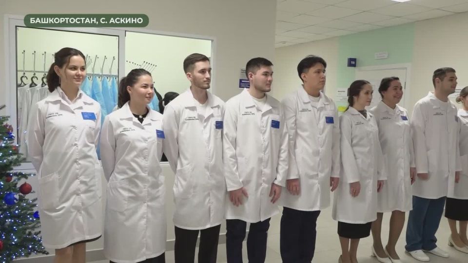 1 Голикова и Мурашко открыли новые поликлиники в четырех регионах России