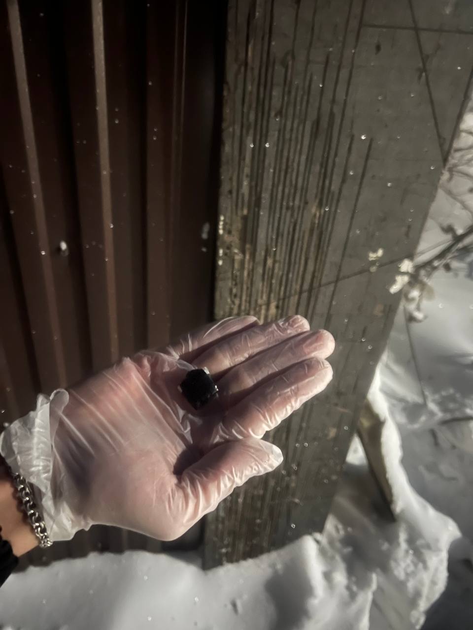 12 свертков с синтетическими наркотиками изъяли оперативники в Ижевске