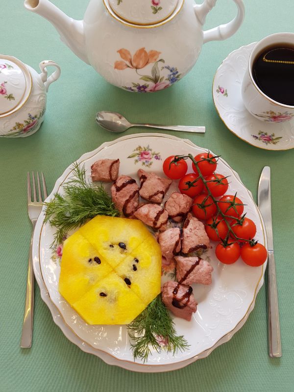 Свинина в клюквенном маринаде: идеальное лакомство для праздника