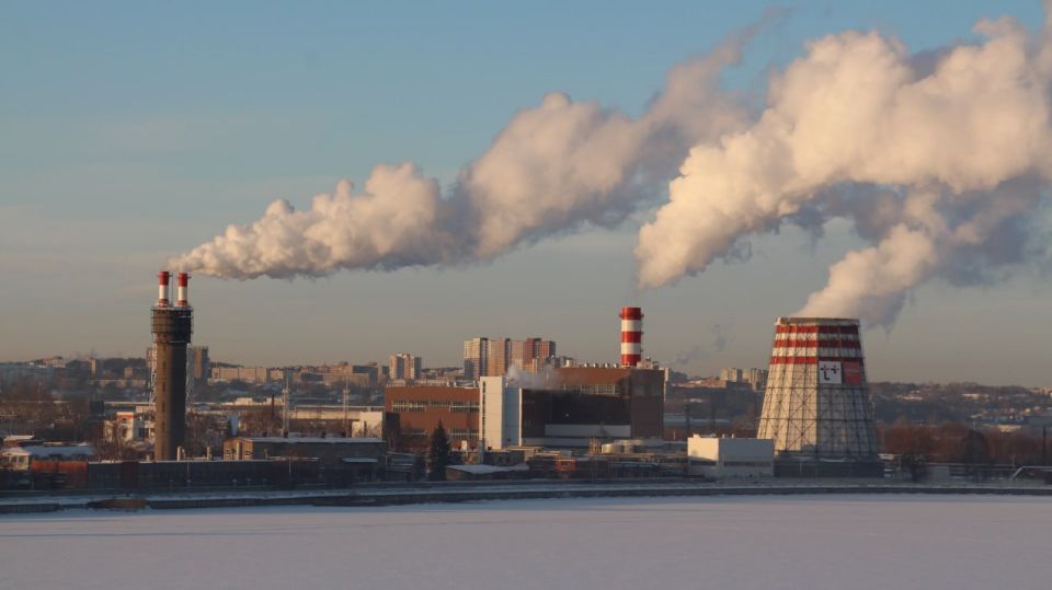 В среду, 24 декабря, в Удмуртии ожидается облачная с прояснениями погода и сильный мороз, сообщили в региональном МЧС