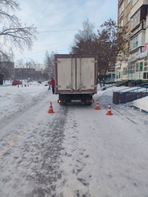 И снова наезд задним ходом
