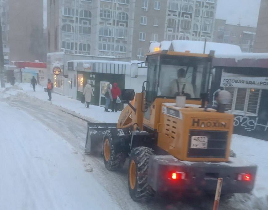 Ижевск вновь в снежной пелене Ижевск вновь в снежной пелене