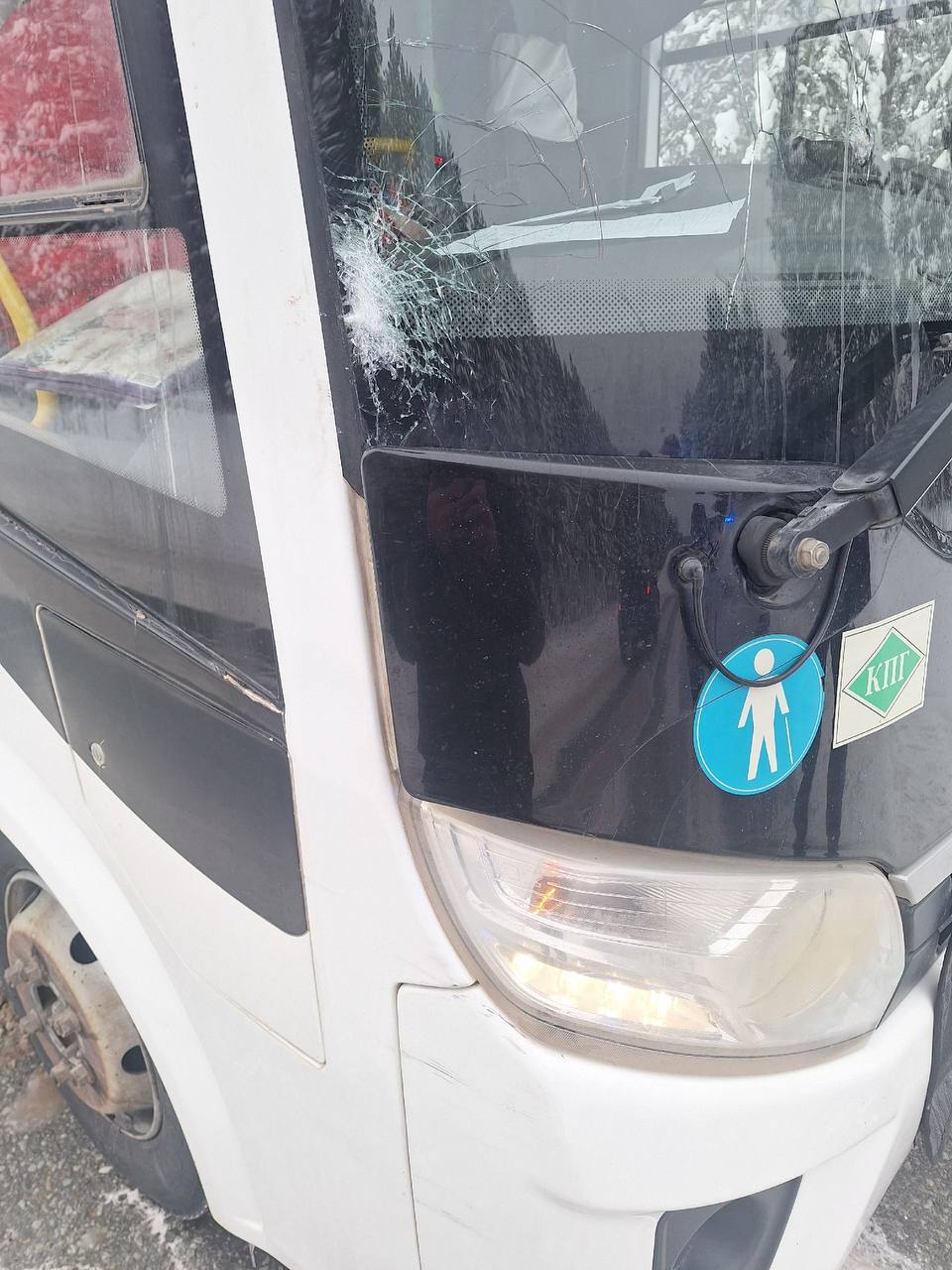 Первый день января оказался совершенно нерадостным для 18-летнего пешехода в Шарканском районе Удмуртии: ДТП, палата реанимации Первый день января оказался совершенно нерадостным для 18-летнего пешехода в Шарканском районе Удмуртии: ДТП, палата реанимации